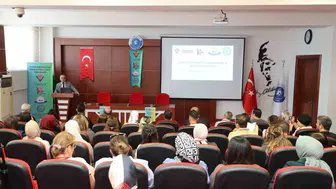 Erciyes Üniversitesi'nde kimya öğretmenleri bir araya geldi