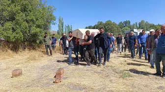 Malatya'da toprağa verilen genç kadın cinayeti sonrası aile ve dostları yasa boğuldu
