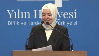 Fatma Betül Sayan Kaya, tüm görevlerinden affını istedi
