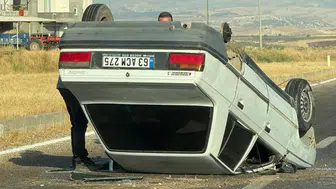 Adıyaman'da direksiyon hakimiyetini kaybeden otomobil takla attı