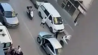 Bursa'da trafik savaşı: Cadde ringe döndü, o anlar kamerada
