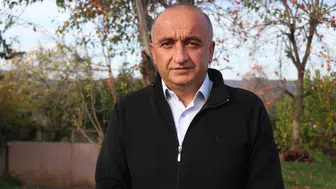 Muhtar Murat Ali Duman, aracında başından vurulmuş halde bulundu