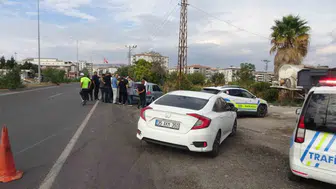 Kilis'te motosiklet ile otomobil çarpıştı: 1'i ağır 2 yaralı