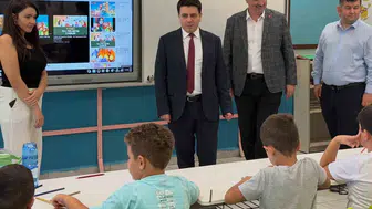 Çilimli'de yeni eğitim yılı heyecanı: Kaymakam ve başkan öğrencileri yalnız bırakmadı
