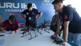 Gaziantep'te başlayan Sürü İHA Yarışması, teknoloji tutkunlarını bir araya getirdi