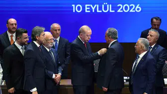 Kayseri'de iki CHP'li başkan AK Parti'ye katıldı: Rozetleri Cumhurbaşkanı Erdoğan taktı