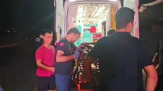 Minibüs yağmur suyu kanalına düştü: Bir turist yaralandı