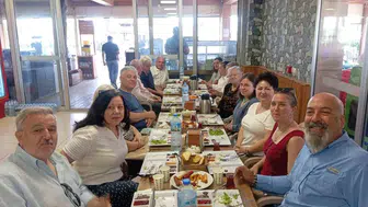 Balkan göçmenleri kahvaltı programında bir araya geldi