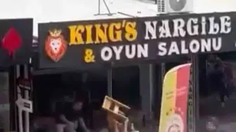 Elazığ'da oyun salonunda kavga: sandalyeler havada uçtu, bir kişi hastaneye kaldırıldı