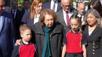 98 yaşındaki Semahat Arsel, kendi adını taşıyan okulun açılışına katıldı