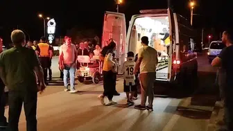 Çorum’da elektrikli motosiklet otomobille çarpıştı: 3 yaralı
