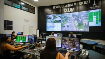 İzmir’de okul trafiği anlık takip ediliyor: İZUM ile güvenli ulaşım sağlanıyor