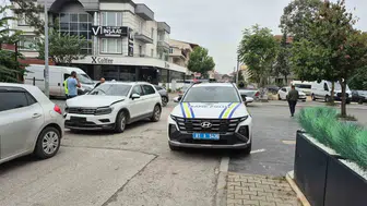 Düzce'de iki otomobil çarpıştı: Bir yaralı