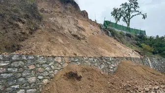 Sakarya'da D-100 kara yolunda toprak kayması: Ulaşım kontrollü sürüyor