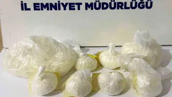 Motosikletle kaçmaya çalışan şüphelinin üzerinde metamfetamin bulundu
