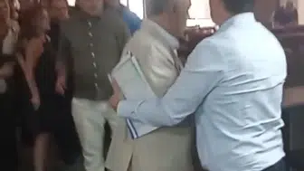 Edirne Belediye Meclisi'nde toplantı sonrası tartışma: Gergin anlar kameraya yansıdı