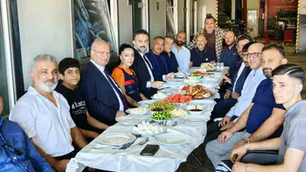 Kadın ustaya destek ziyaretinde bulunuldu: ATO Başkanı motor tamirine katıldı