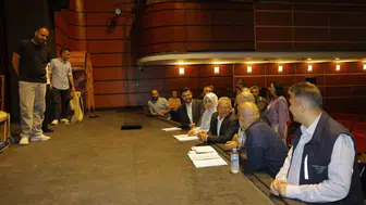 Büyükkılıç, Kayseri Devlet Tiyatrosu’ndaki hazırlıkları yerinde inceledi