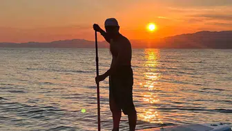 Burhaniye’de ayakta sörf sporu hızla yaygınlaşıyor