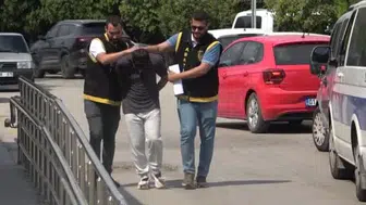 Adana'da bıçaklı kavga: 17 yaşındaki genç hayatını kaybetti