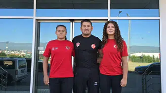 Bolulu genç güreşçiler Balkan Güreş Şampiyonası'nda Türkiye'yi temsil ediyor