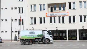 Niğde Belediyesi okullarda eğitim yılına hazırlık için dezenfeksiyon seferberliği başlattı