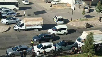 Batman'da meydana gelen zincirleme kazada maddi hasar oluştu