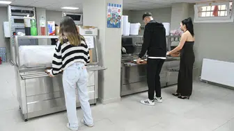 Kuşadası'nda ekonomik ve sağlıklı yemek seçeneği: Kent Lokantası her gün 500 kişiyi ağırlıyor