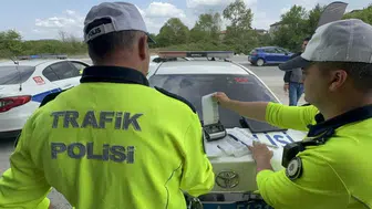 Düzce'de trafik denetiminde cezalar üst üste: 216 araç men edildi