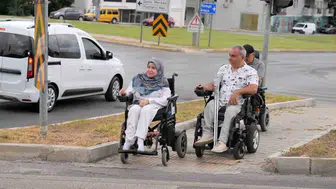 Engelsiz yaya yolu dönemi Alanya'da başladı: Erişim engelleri kaldırıldı