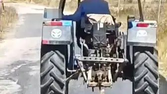 Kahramanmaraş'ta bir köpeğin traktörle sürüklenmesi nefretle karşılandı