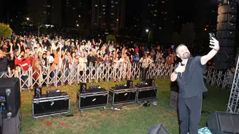 Melikgazi yaz akşamlarında müzik dolu anlar sunuyor