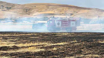 Elazığ’ın Kovancılar ilçesinde anız yangını söndürüldü
