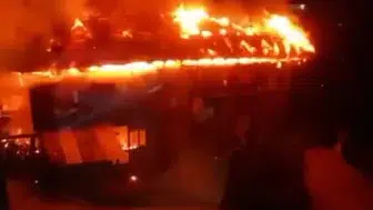 Çamlıhemşin'de gece yarısı yangın: Mahalle sakinleri hızlıca müdahale etti