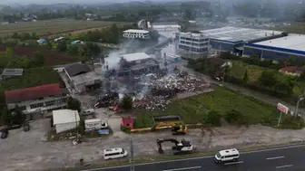Düzce'de kapı fabrikasındaki yangın sonrası son durum drone ile görüntülendi