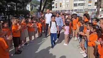 Lösemiyi yenen Talha, iki yıl sonra okuluna döndü
