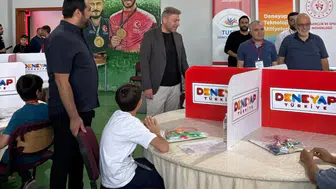 Van'da 453 öğrenci teknoloji atölyeleri için sınavda ter döktü