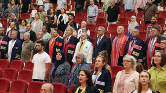 Erciyes Üniversitesi'nde mezuniyet coşkusu: Yeni nesil akademisyenler yetişiyor