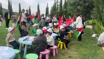 Burdur'da gökyüzüne umut dolu mesajlar bırakıldı