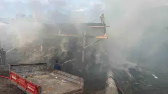 Yurtbekler köyündeki samanlık yangını kontrol altına alındı