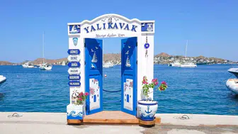 Bodrum'daki mavi kapı projesi Yalıkavak ile devam ediyor