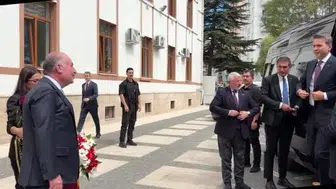 Bakan Bayraktar, Çorum'da esnaf ve vatandaşlarla buluşarak projeleri inceledi