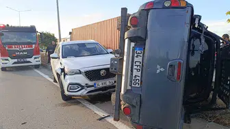 Kaçırılan araçla yayaya çarpan sürücü, 2 araca da çarparak yakalandı