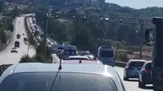 Muğla-Yatağan karayolunda zincirleme trafik kazası meydana geldi