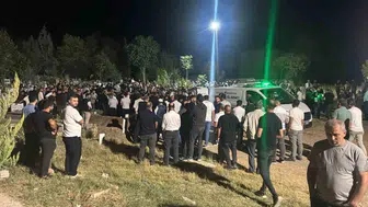İnegöl'de trafik kazasında hayatını kaybeden 13 yaşındaki Ayşegül Gölen son yolculuğuna uğurlandı