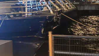 İDO deniz otobüsü iskeleye çarparak yolcuları panik içinde bıraktı