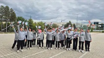 Hisarcık'ta uçurtmalarla barış mesajı verildi