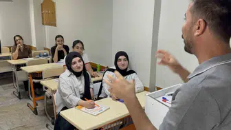 İkiz kardeşlerin tıp fakültesindeki büyük başarısı: Hayallerine birlikte adım attılar