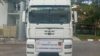 Kırşehir’de değiştirilmiş şasesi tır yol kontrolünde yakalandı