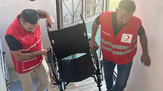 Kızılay gönüllüleri muradiye’de 2 bin çocuğa yardım ulaştırdı